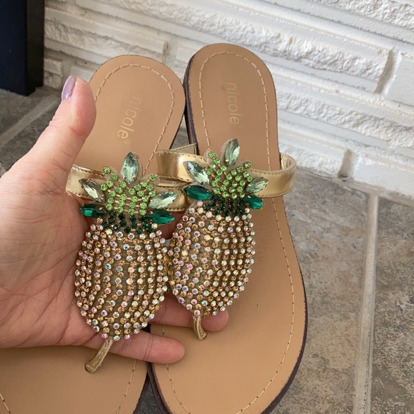 SPARKLY PINEAPPLE SANDALS - Picture 7 of 7
